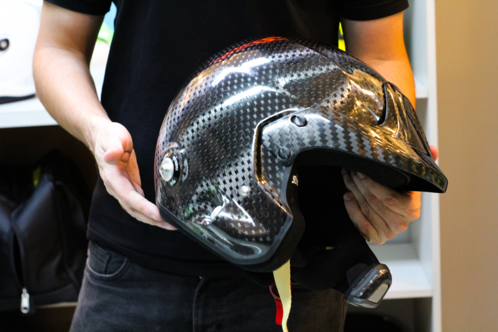 Forração interna e ajuste de capacete